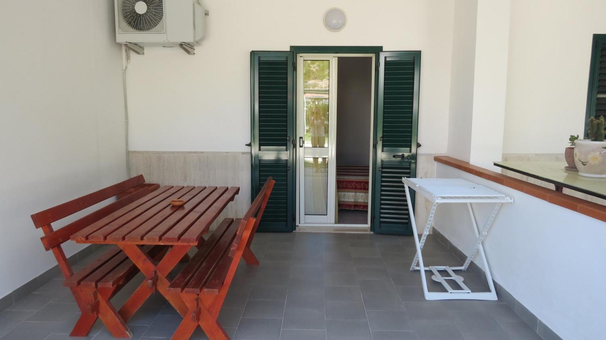 One-Bedroom Apartment Terrace,1756458635:JPEG